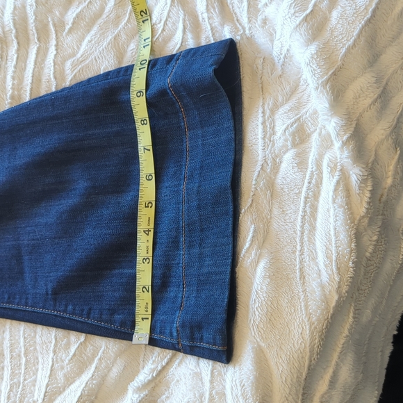 Like New Seven7 Sexy Flair Jeans - Picture 11 of 11